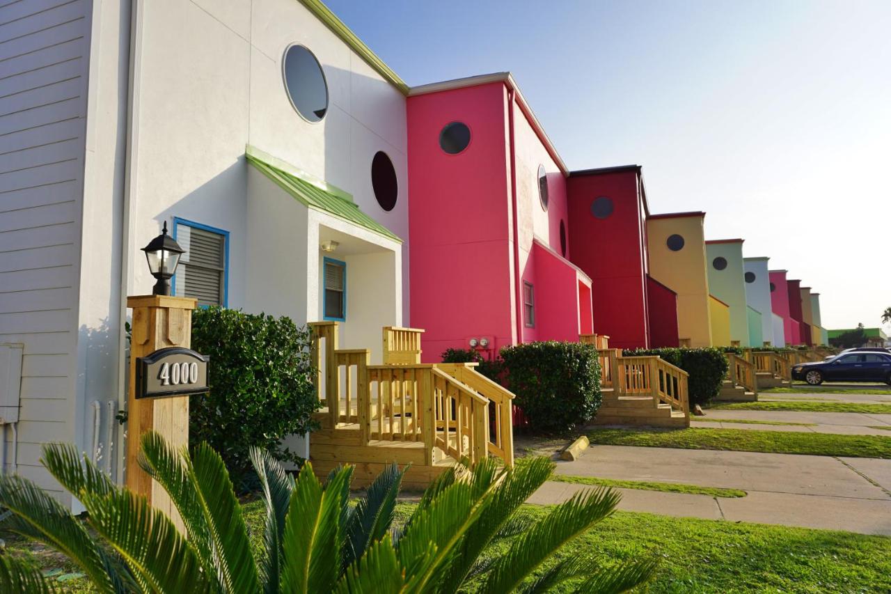  | Four Seasons on the Gulf