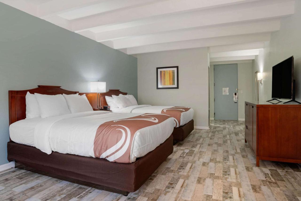 Standard Queen Room with Two Queen Beds - Non-Smoking at Quality Inn Fort Walton Beach - Destin West