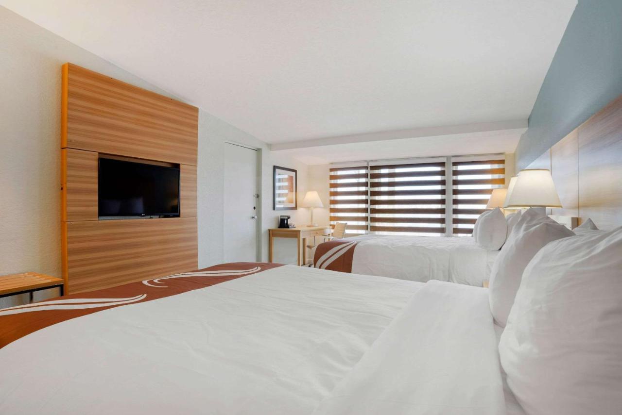 Queen Room with Two Queen Beds - Non-Smoking at Quality Inn Fort Walton Beach - Destin West