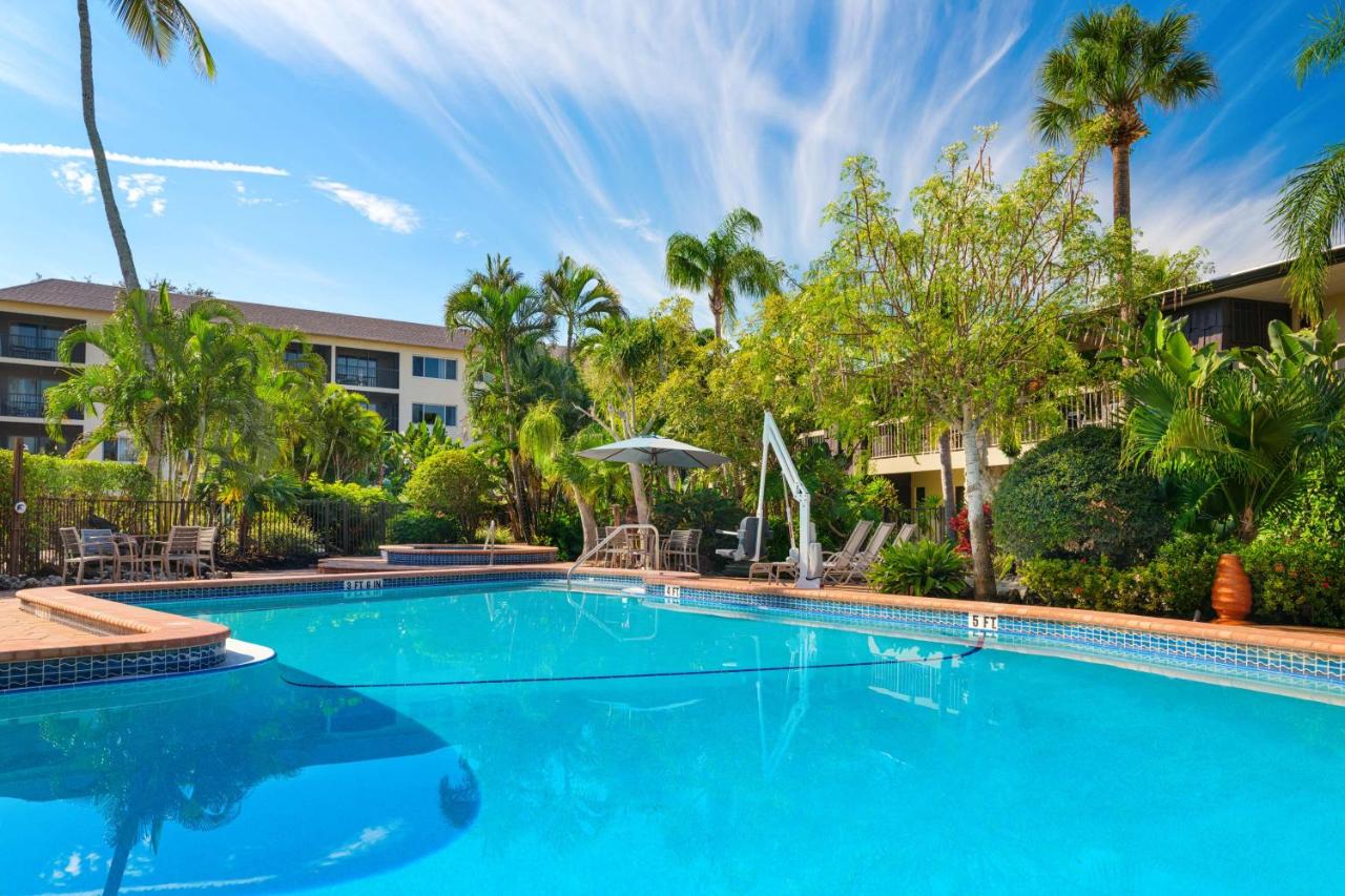 | Best Western Naples Inn & Suites