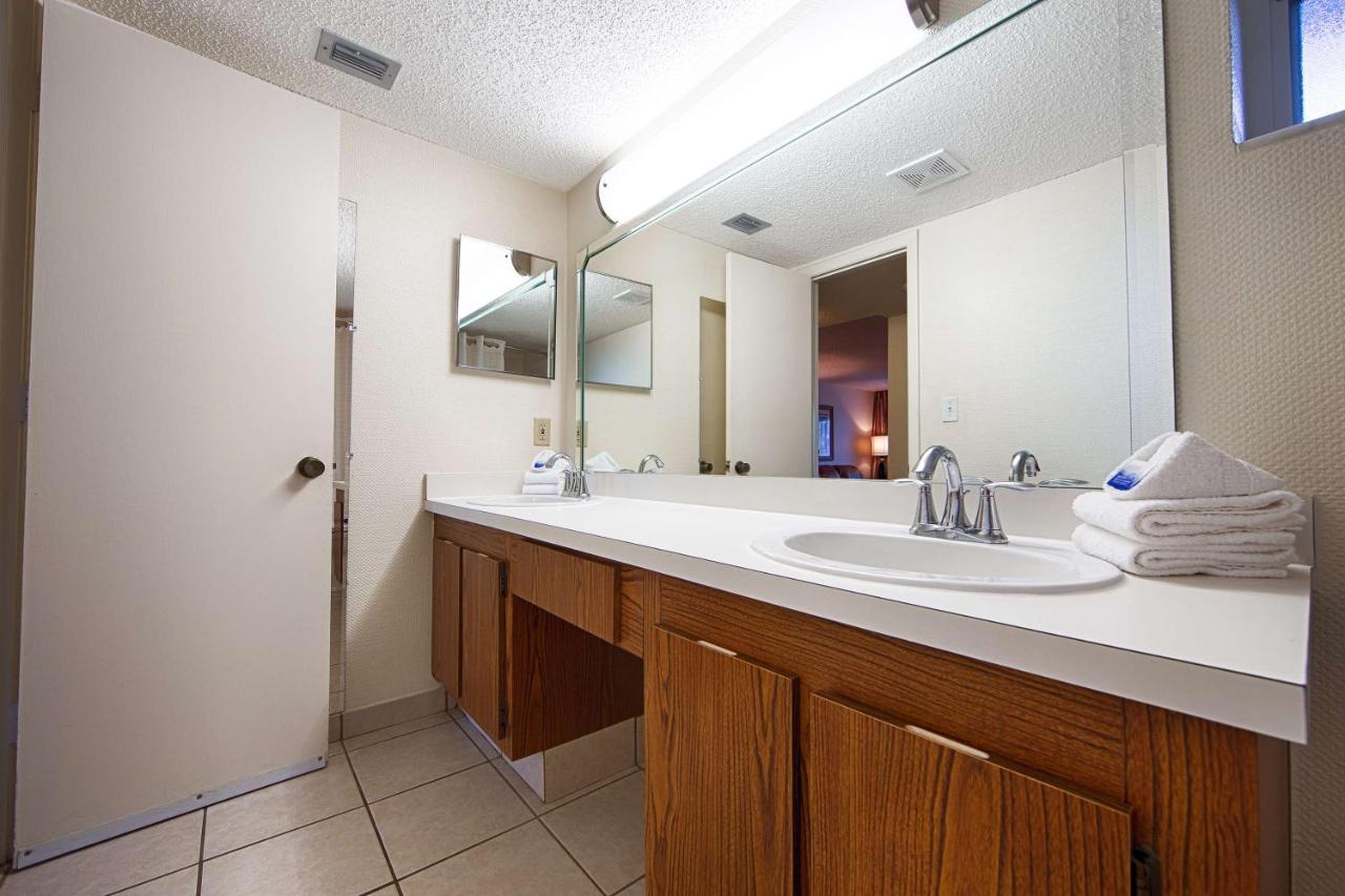 | Best Western Naples Inn & Suites