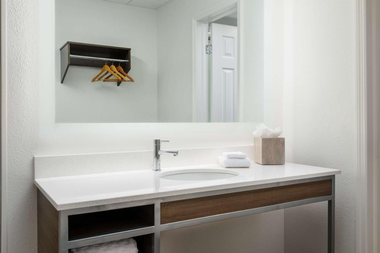 King Bed - Non-Smoking at Best Western Naples Inn & Suites