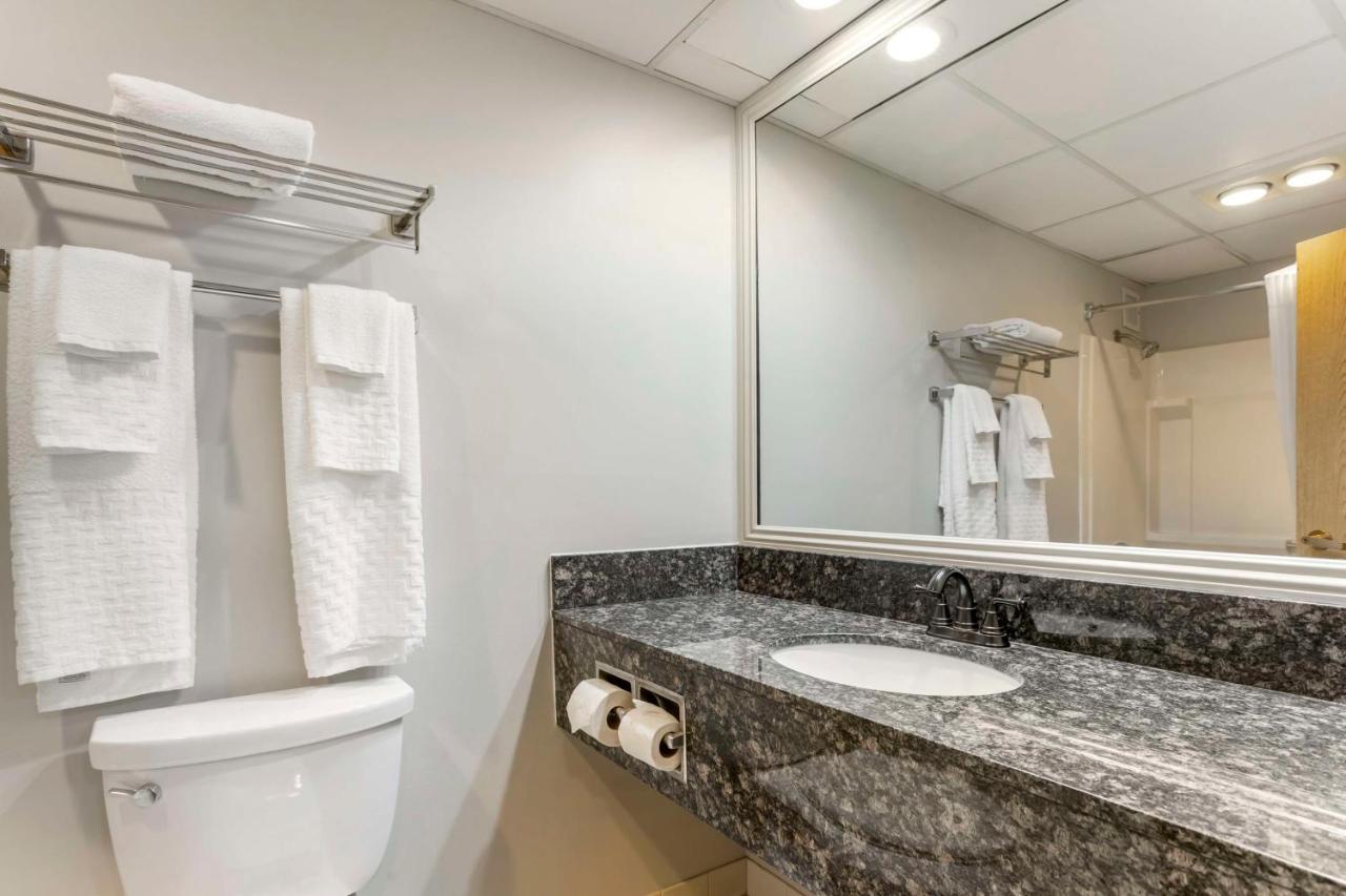| Best Western Danbury/Bethel