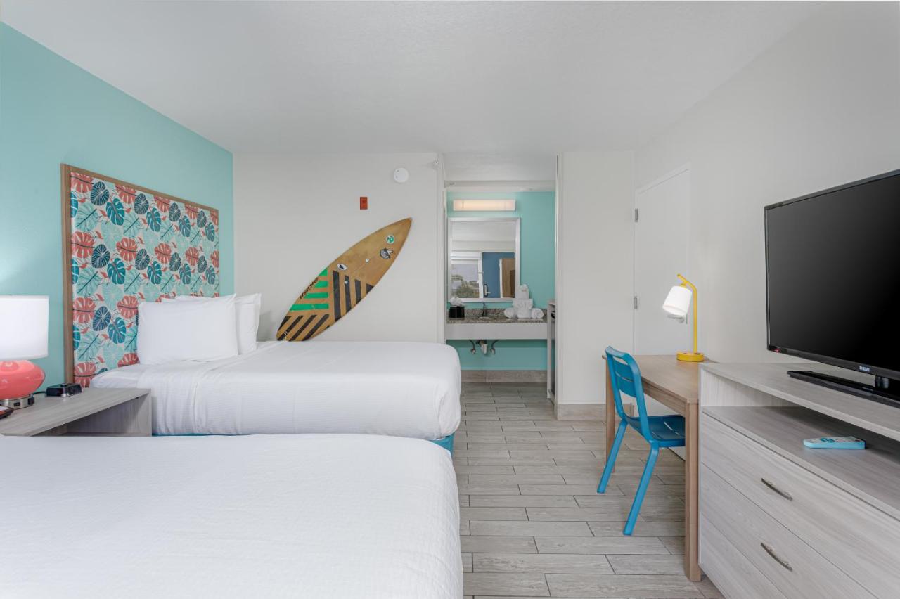 | Surf & Sand Hotel