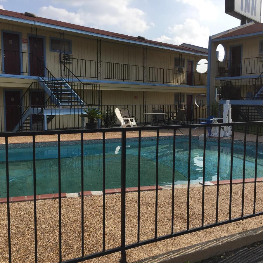  | Hill Country Inn