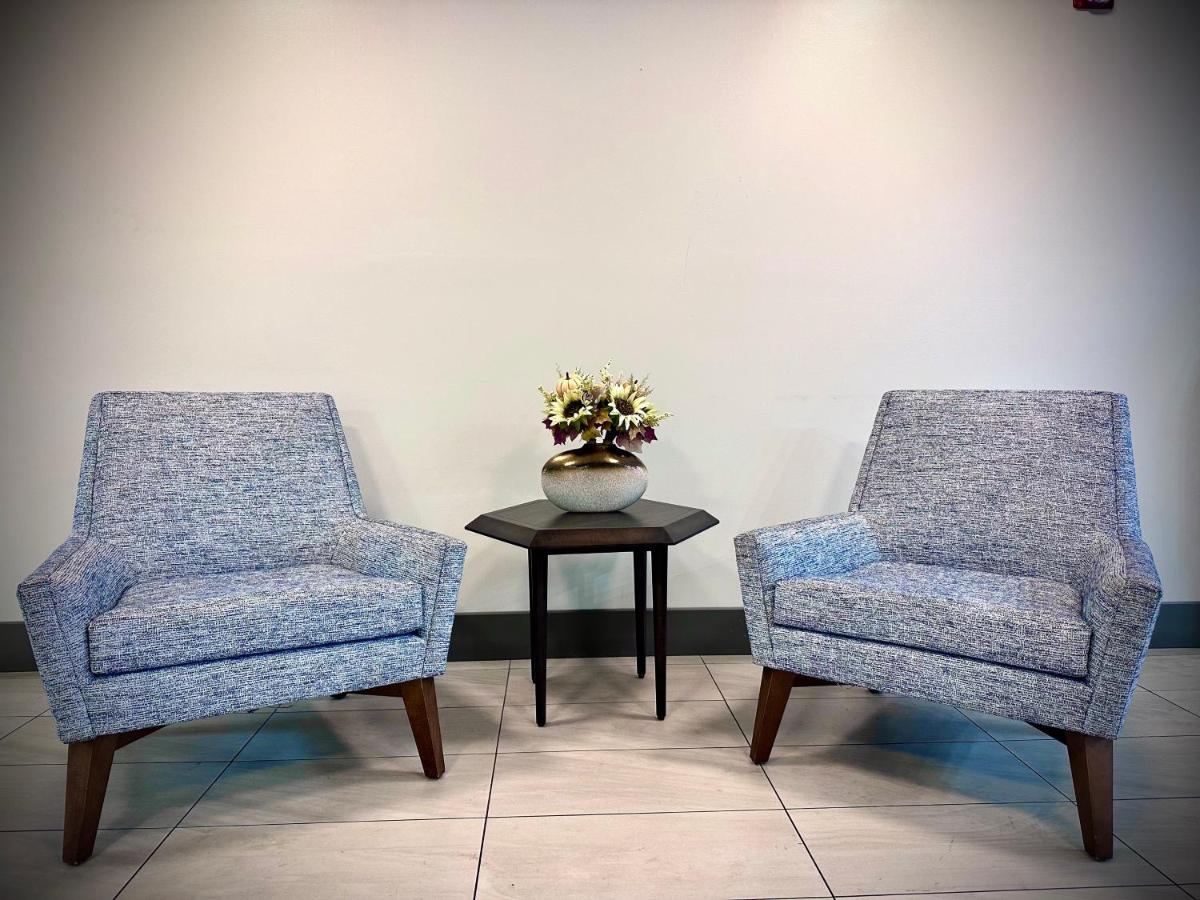  | Holiday Inn Express Hotel & Suites Hinesville, an IHG Hotel