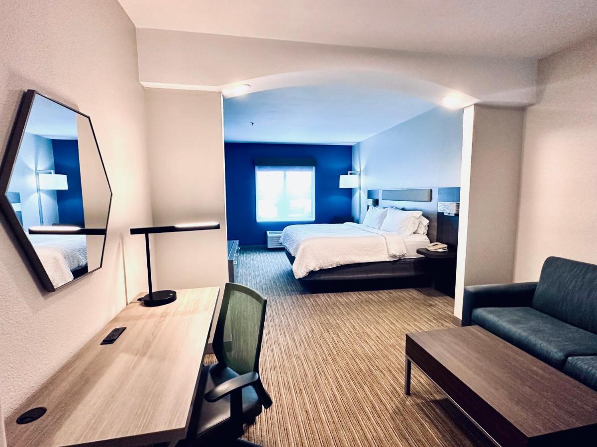  | Holiday Inn Express Hotel & Suites Hinesville, an IHG Hotel