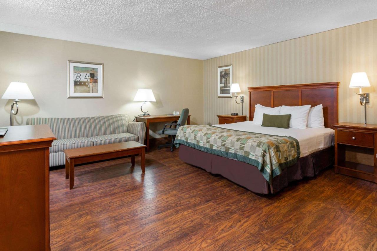| Days Inn by Wyndham Westminster