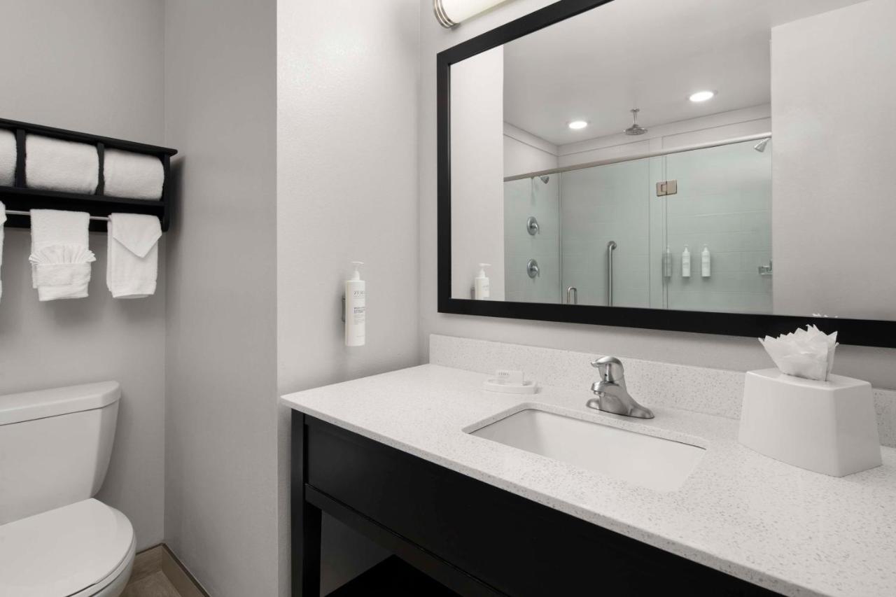 | Hampton Inn Stafford / Quantico-Aquia