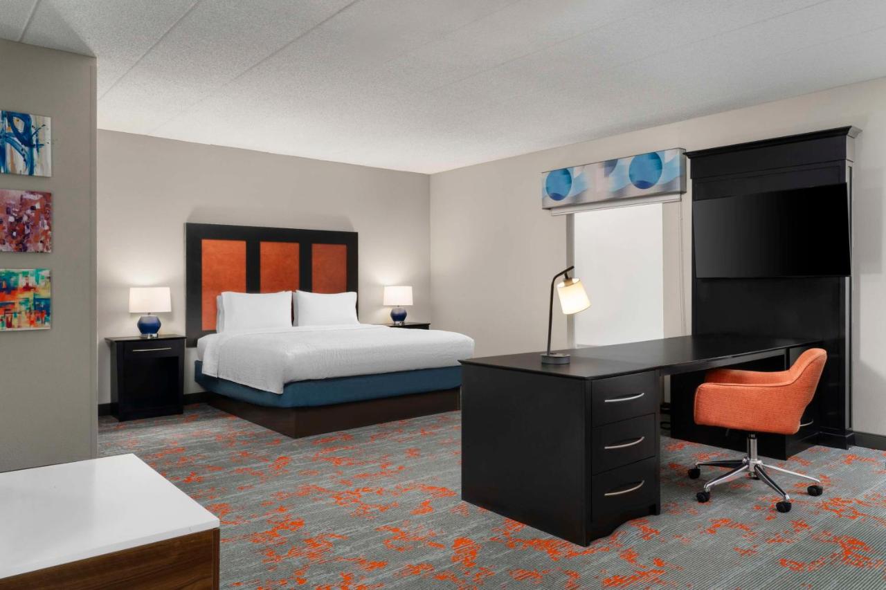 | Hampton Inn Stafford / Quantico-Aquia