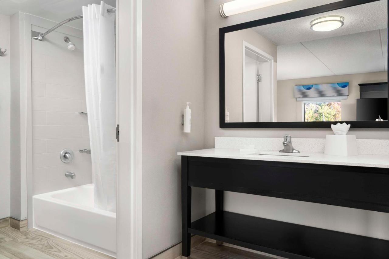 | Hampton Inn Stafford / Quantico-Aquia