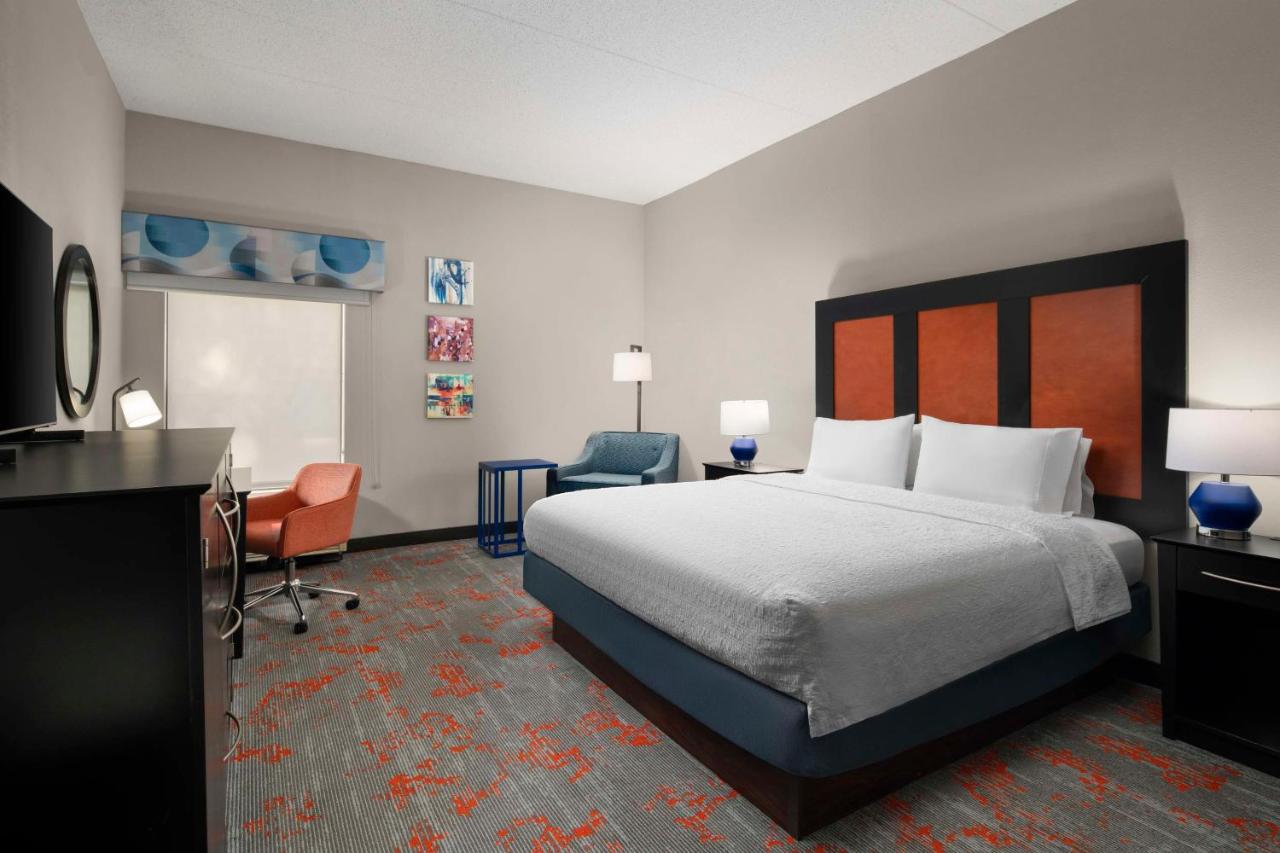 | Hampton Inn Stafford / Quantico-Aquia