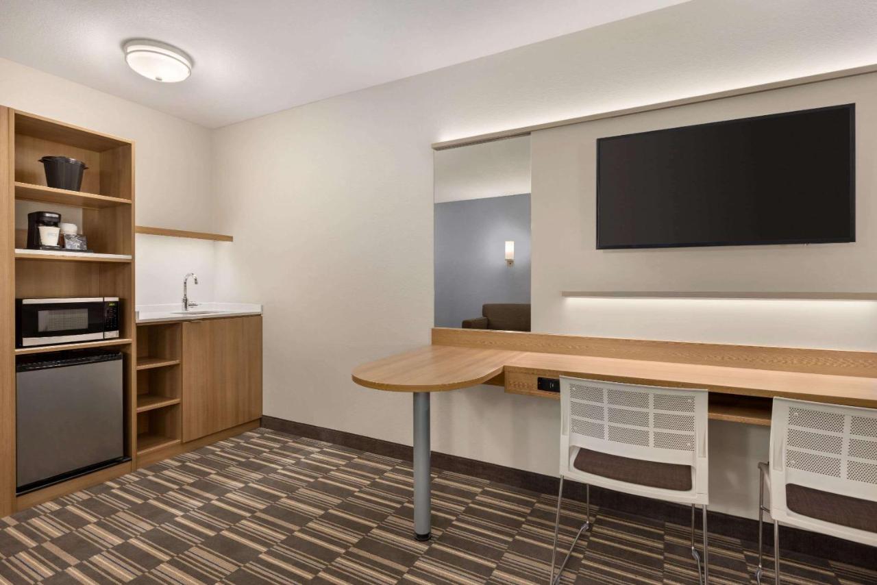 | Microtel Inn & Suites by Wyndham Gambrills