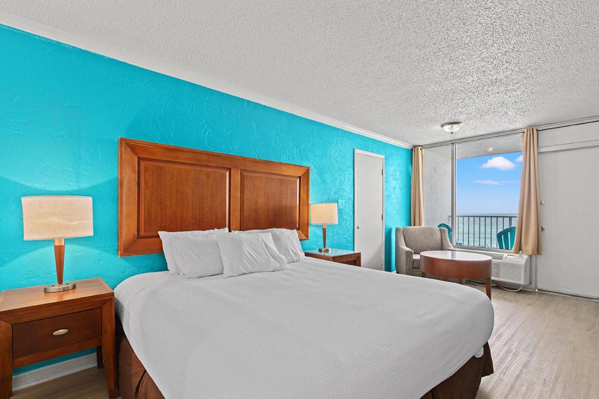 King Room at The Reef at Seahaven Beach Resorts