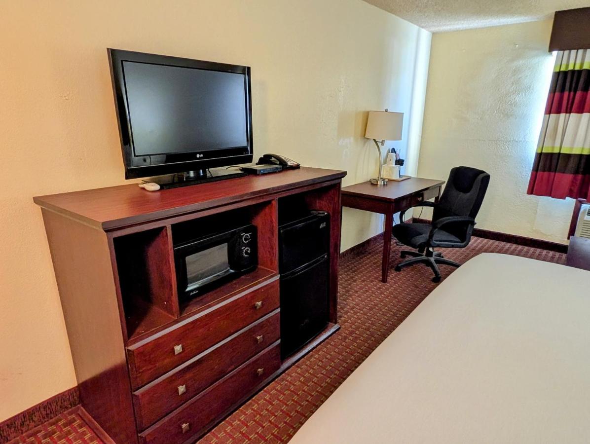 King Suite - Non-Smoking at Travelodge by Wyndham Enid