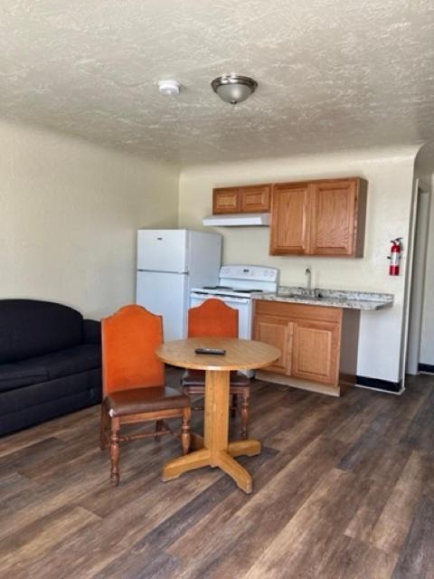 | Knights Inn Gallup Near University of New Mexico