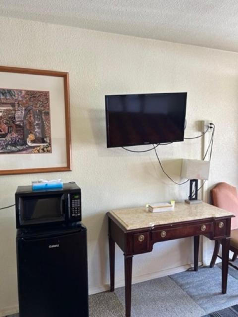 | Knights Inn Gallup Near University of New Mexico