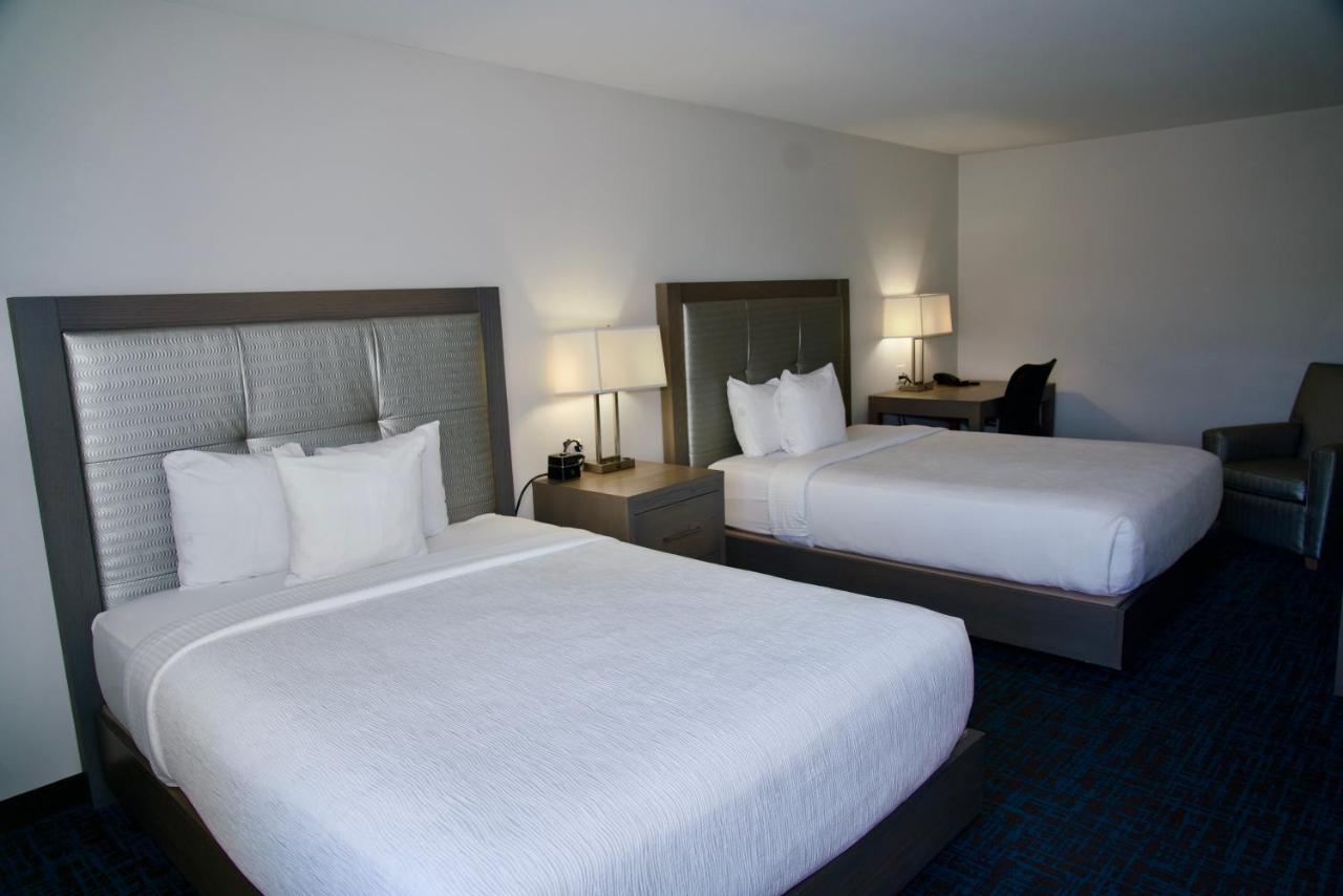 One Bedrooms Suite With Two Queen Beds - Non-Smoking at La Quinta Inn & Suites by Wyndham St. Paul-Woodbury