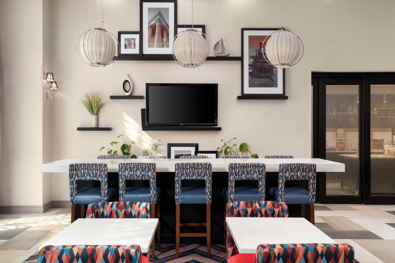| Hampton Inn Stafford / Quantico-Aquia