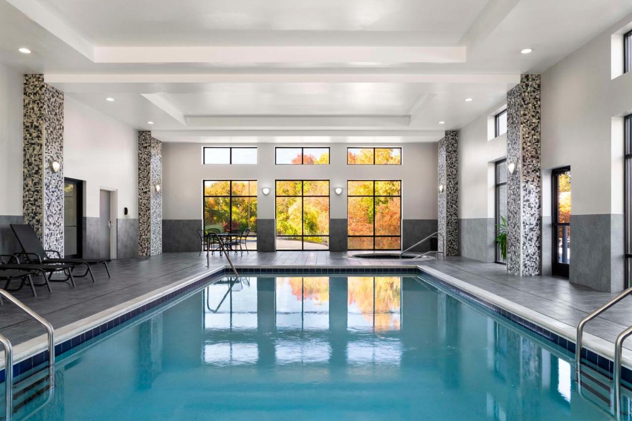 | Hampton Inn Stafford / Quantico-Aquia