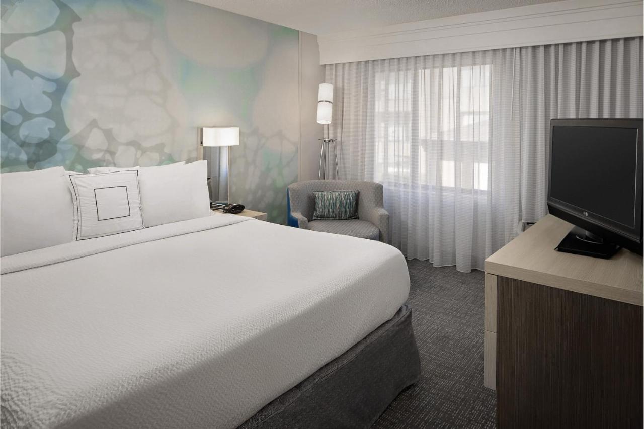 | Courtyard Houston Westchase