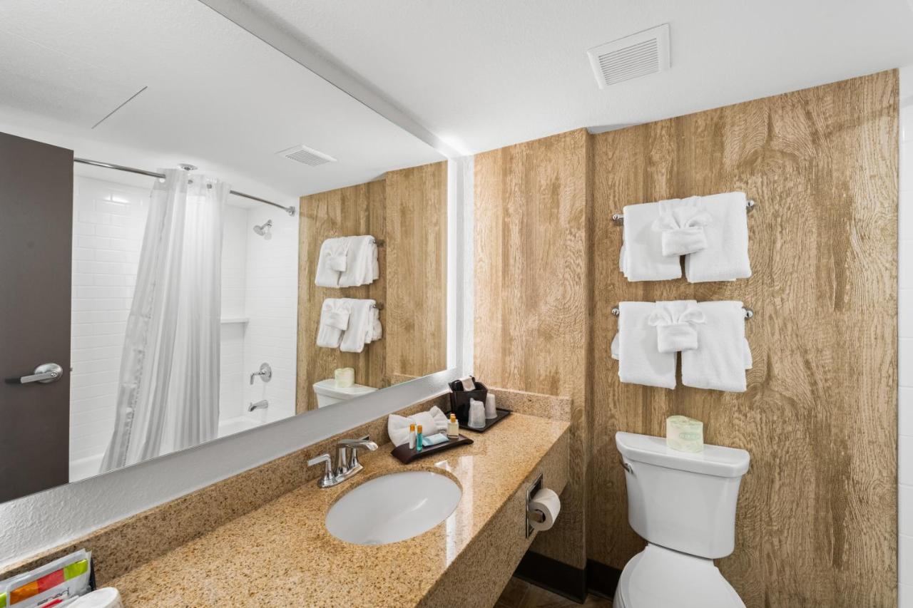 | Black Bear Inn & Suites