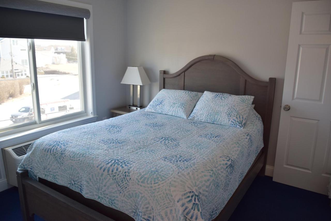 | Rhea's Inn by the Sea