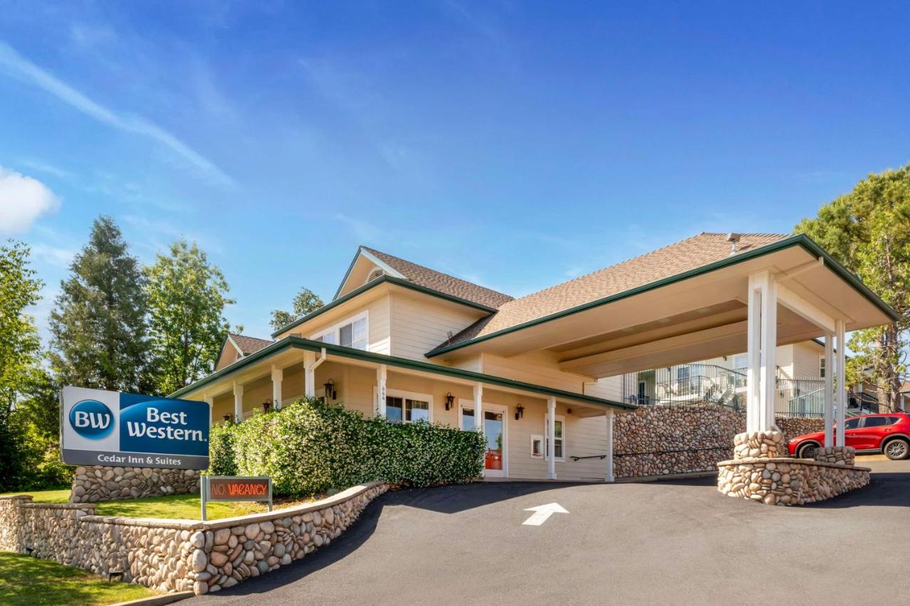 | Best Western Cedar Inn & Suites