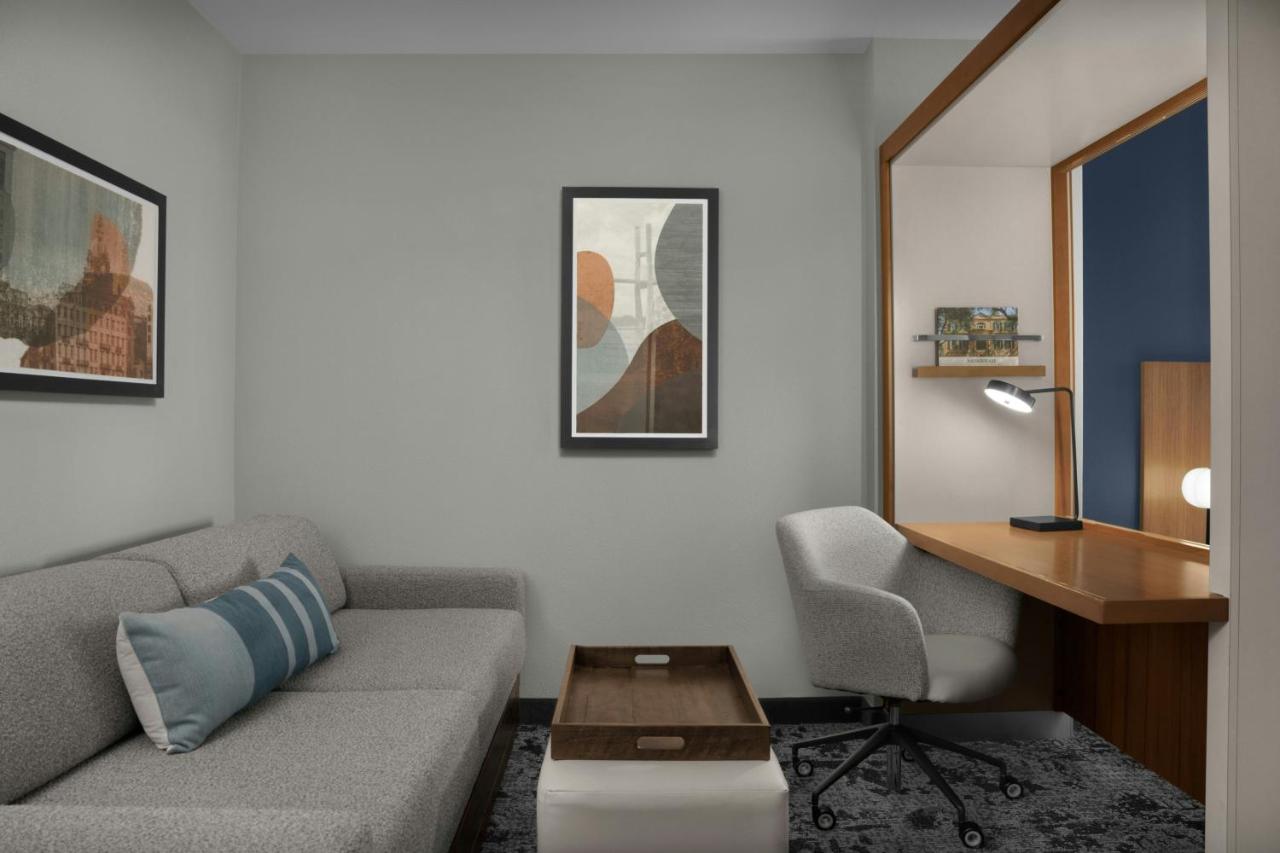 | SpringHill Suites Savannah Downtown / Historic District