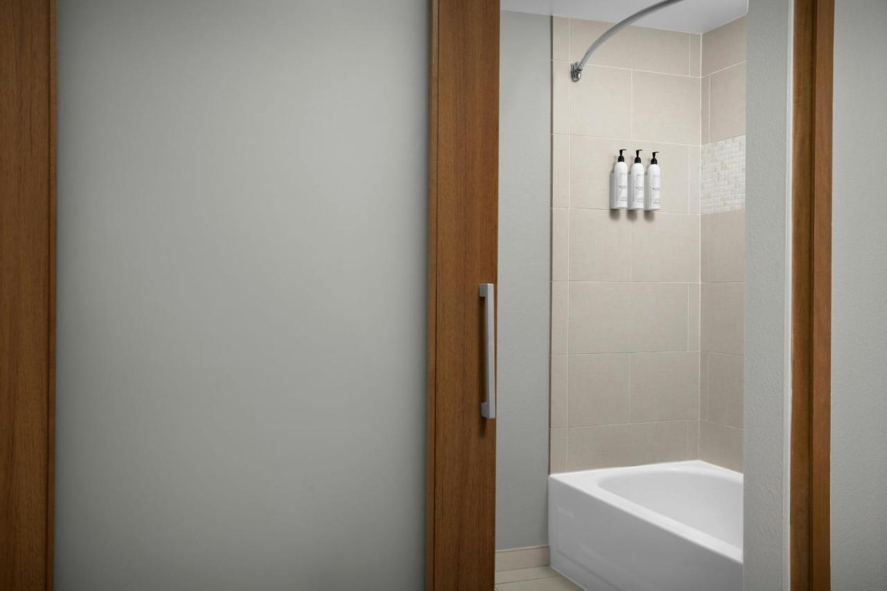 | SpringHill Suites Savannah Downtown / Historic District