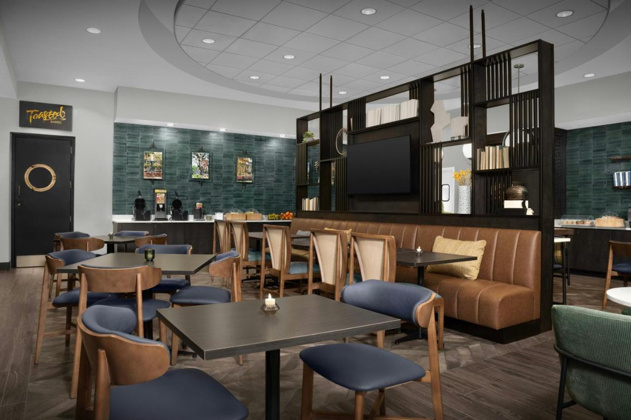 | SpringHill Suites Savannah Downtown / Historic District