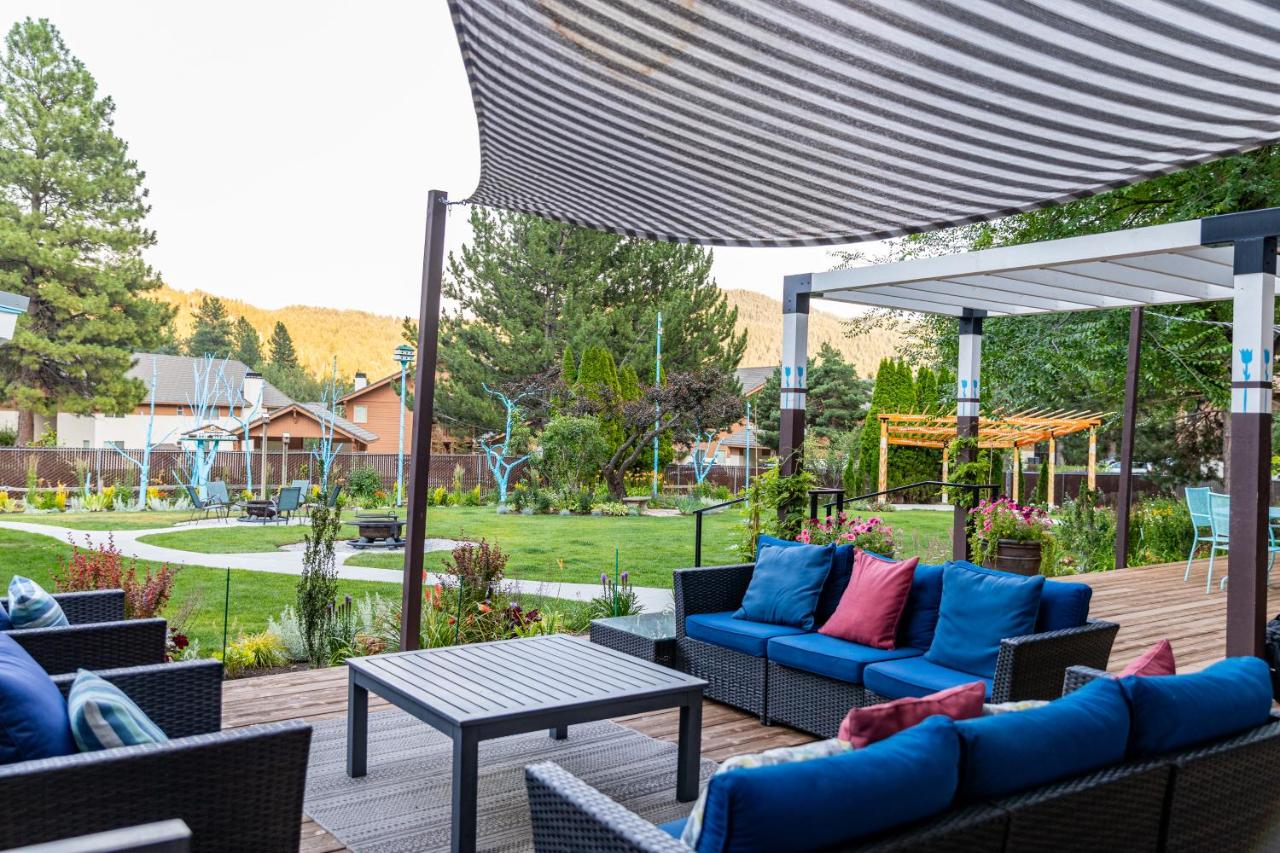 | Blue Elk Inn