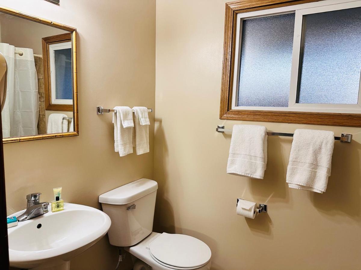 | Regency Inn Hudson
