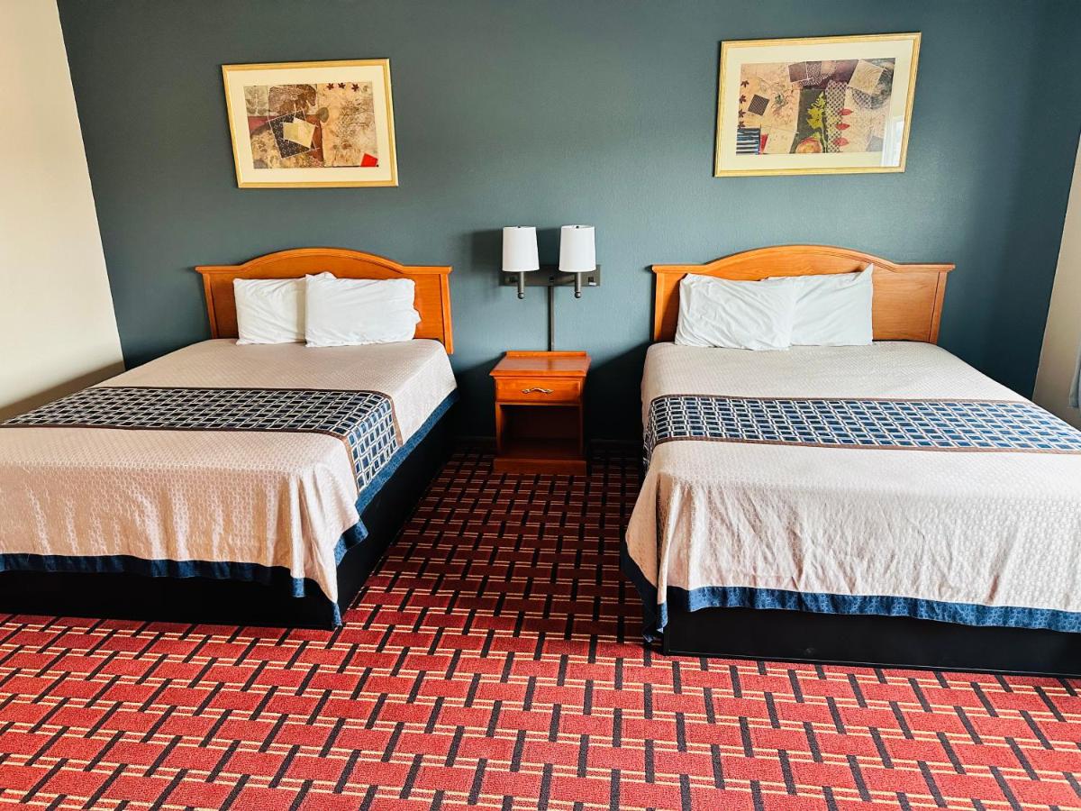 | Regency Inn Hudson