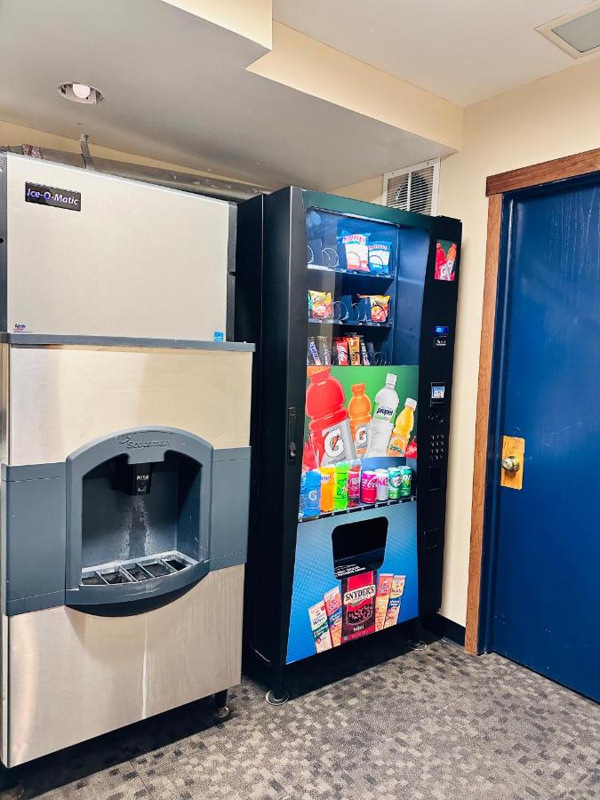 | Regency Inn Hudson