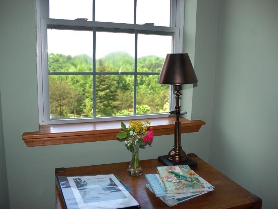 | Long Mountain Lodge Bed & Breakfast