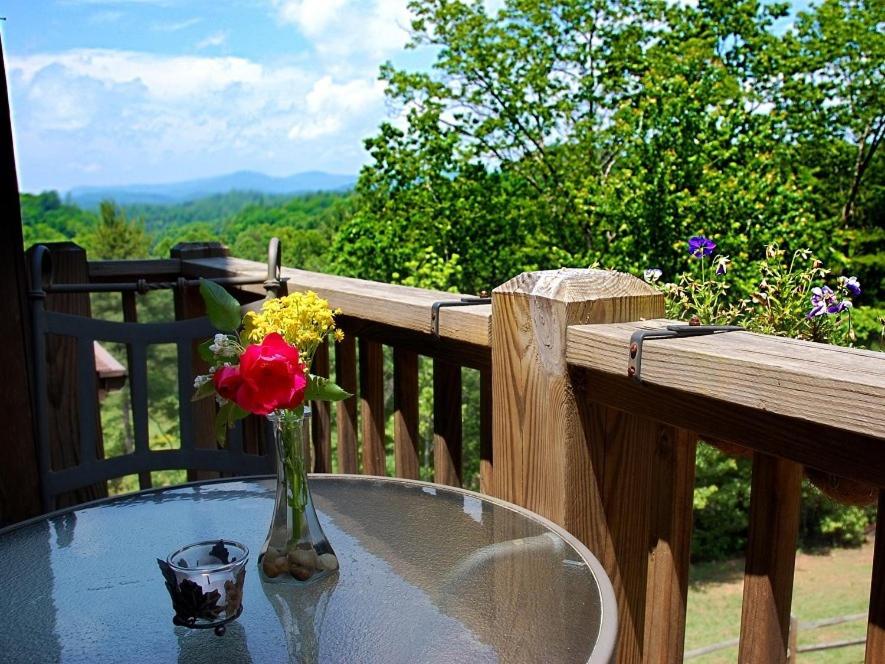 | Long Mountain Lodge Bed & Breakfast