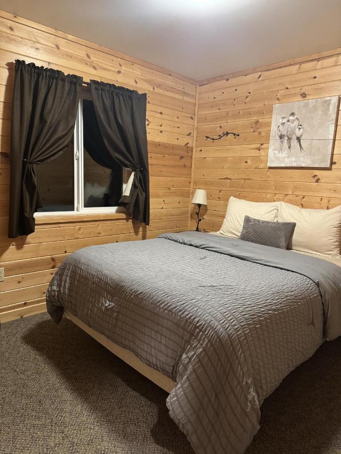 | Susitna River Lodging, Backwoods Cabins