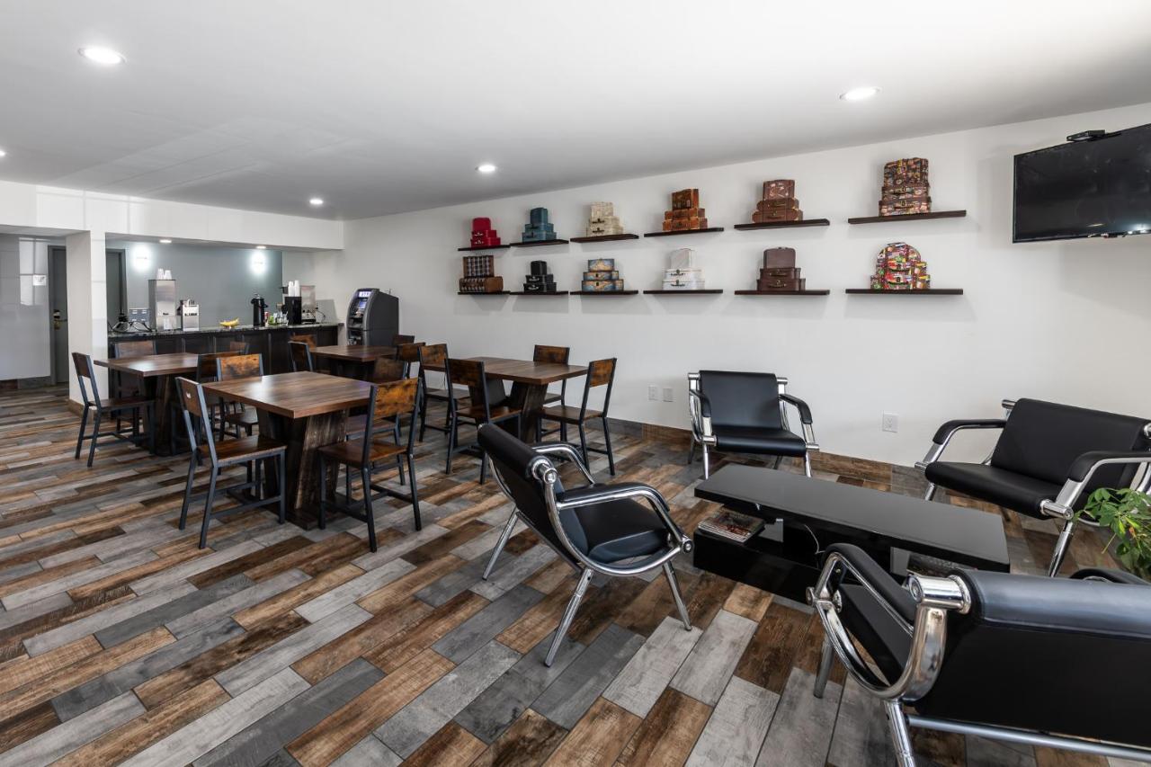  | Country Hearth Inn-Toccoa