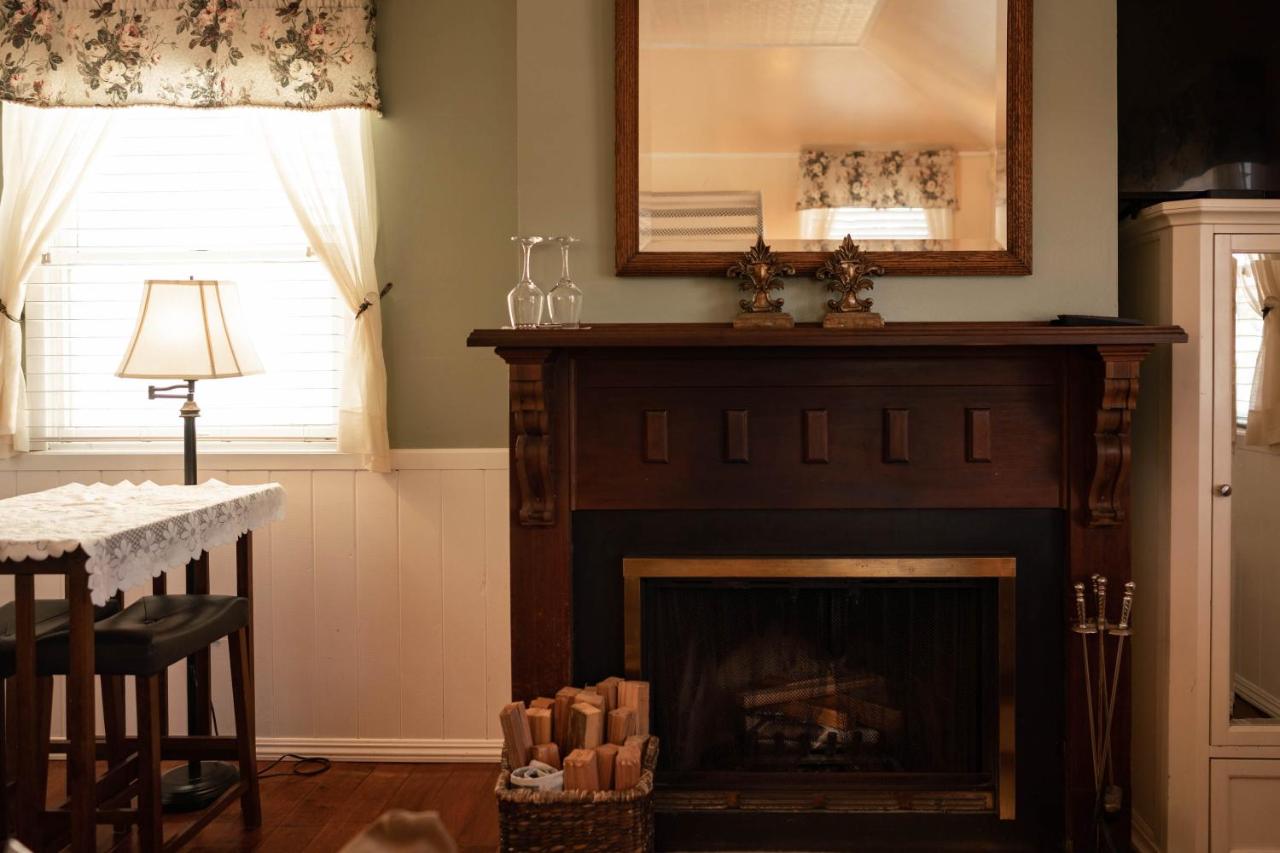  | Headlands Inn Bed and Breakfast