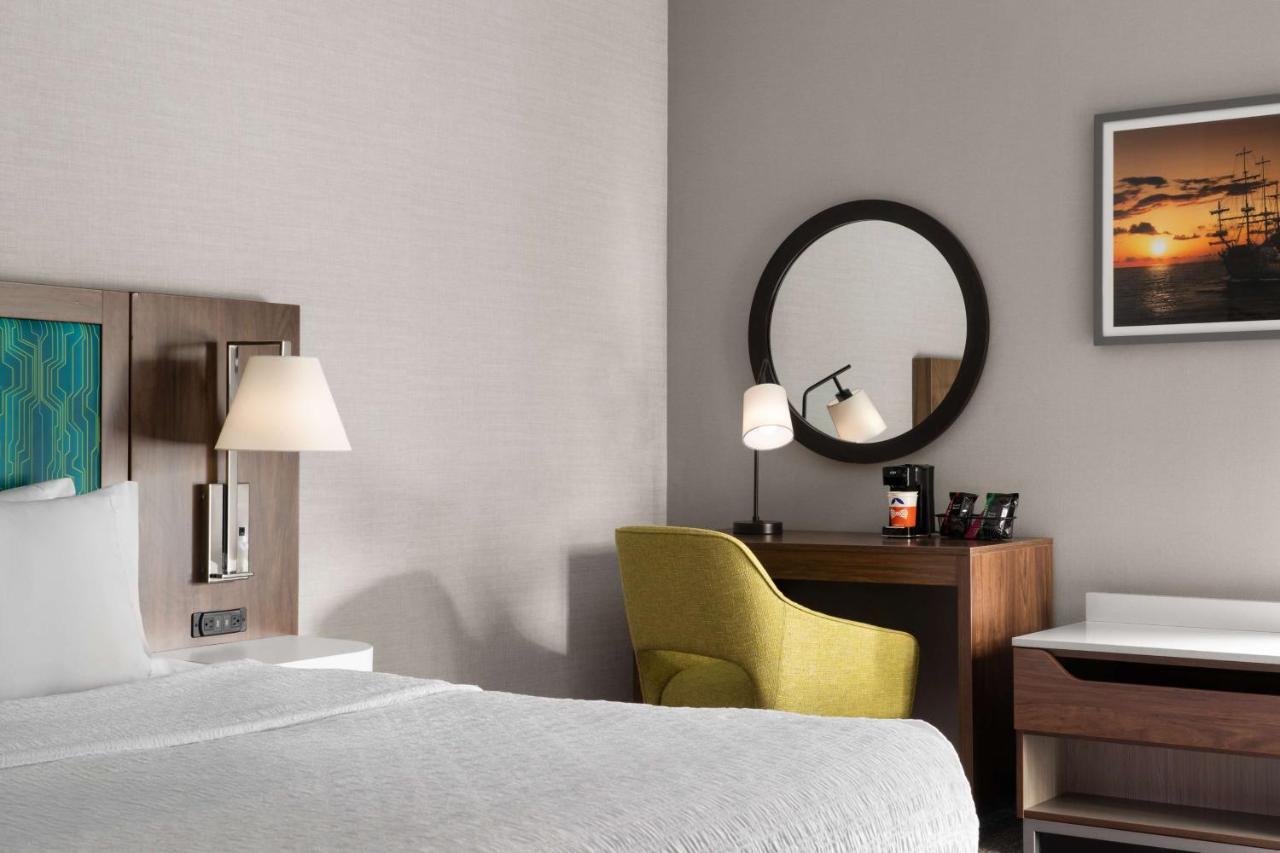 | Hampton Inn Sturbridge
