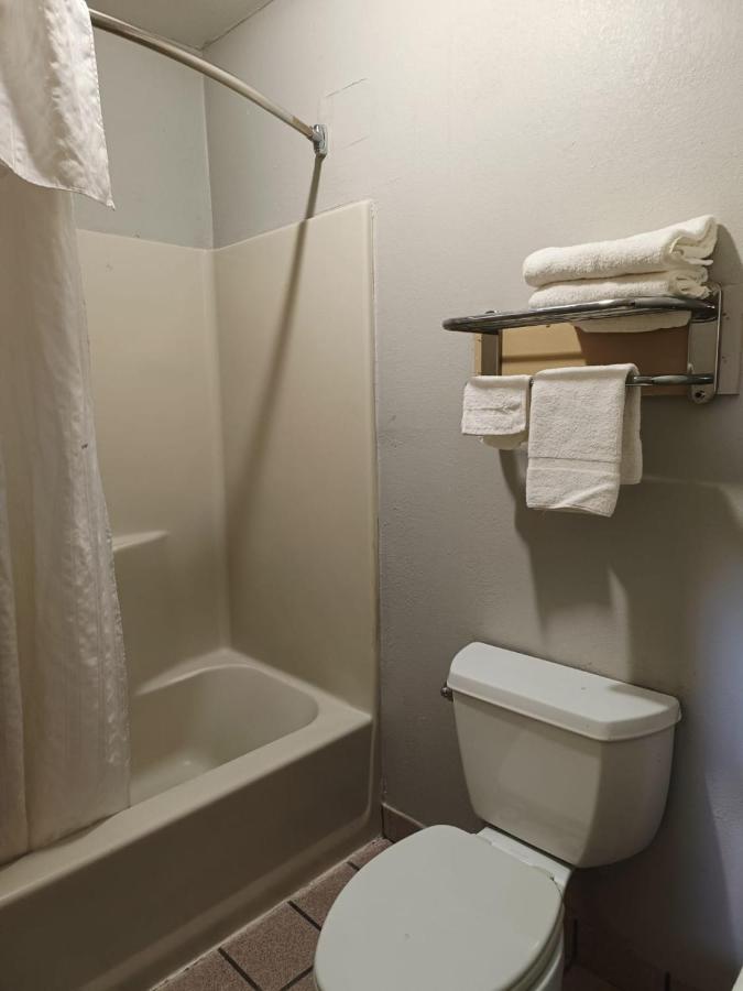 | Executive Inn Kilgore