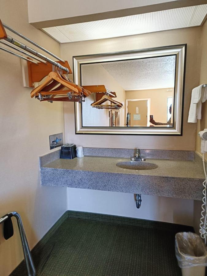 | Executive Inn Kilgore