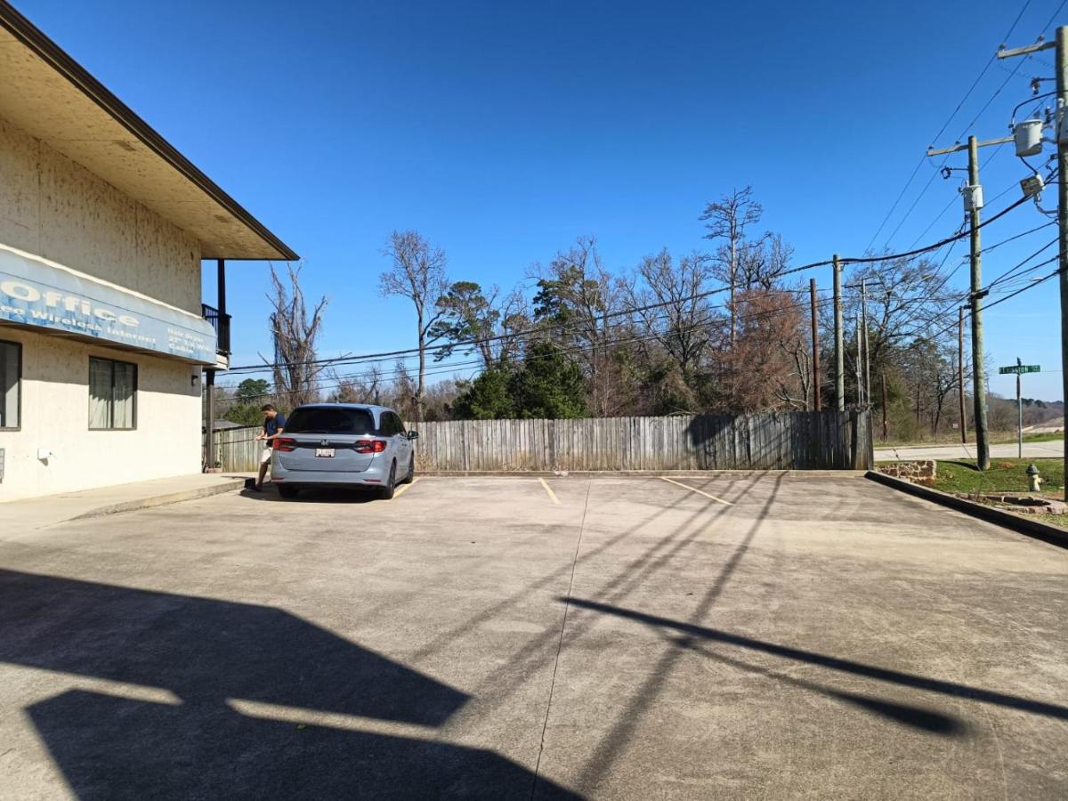 | Executive Inn Kilgore