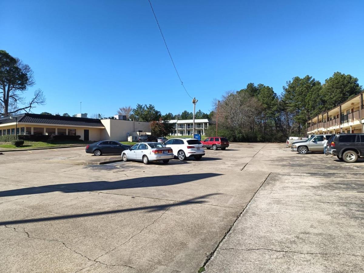 | Executive Inn Kilgore