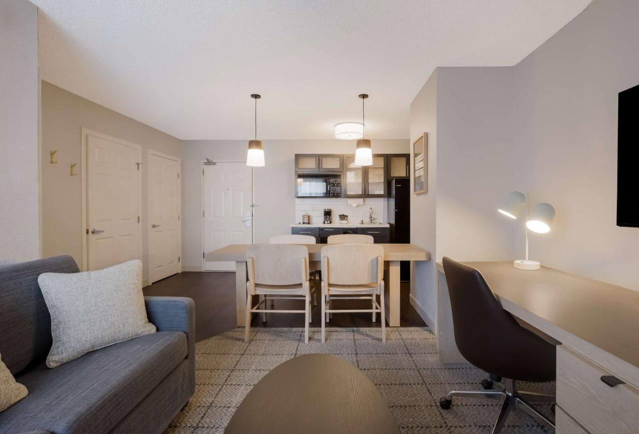  | Sonesta Simply Suites Baltimore BWI Airport