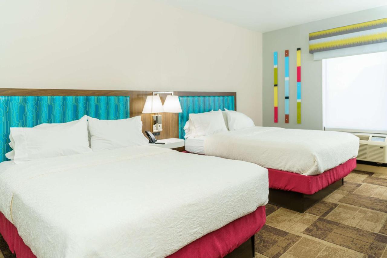 Queen Room with Two Queen Beds - Disability Access/Non-Smoking at Hampton Inn Garden City