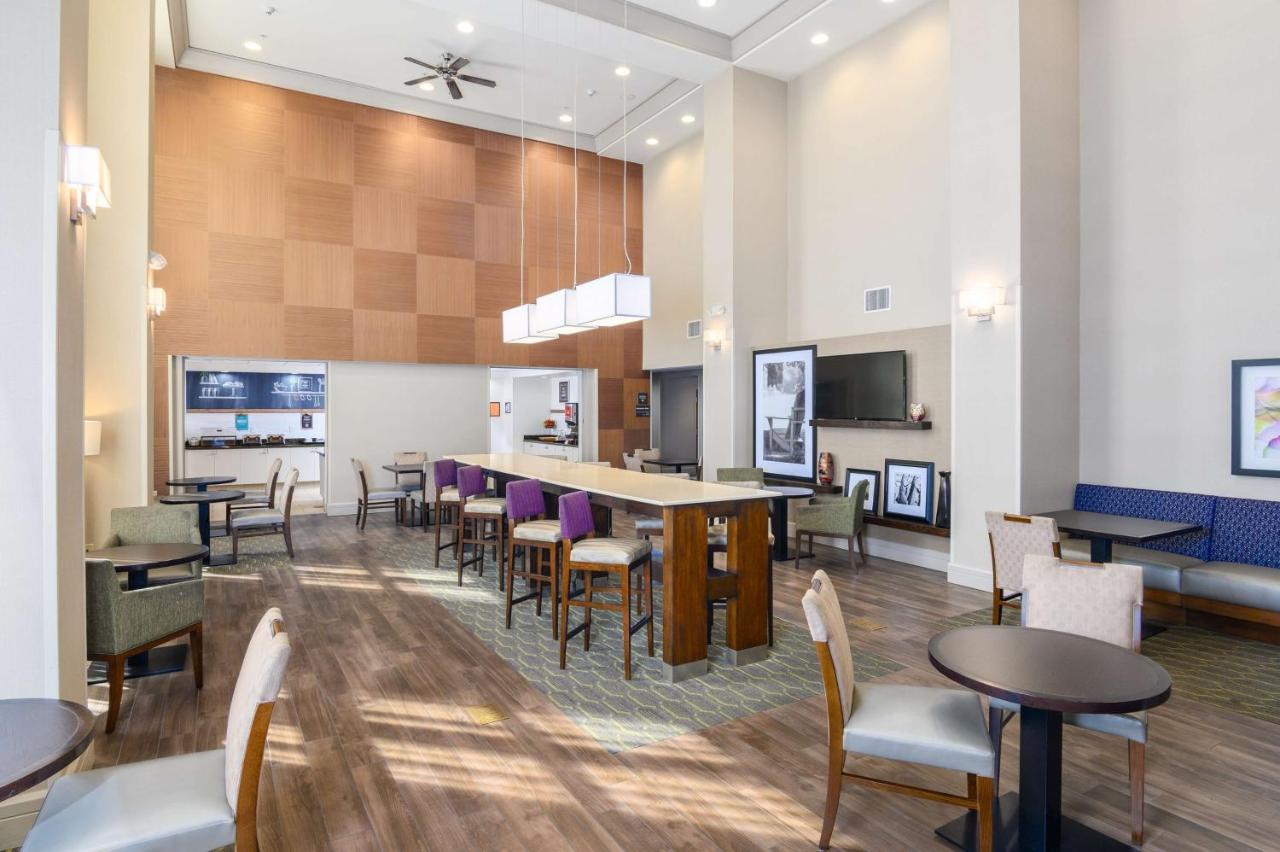  | Hampton Inn & Suites Hartford-Manchester