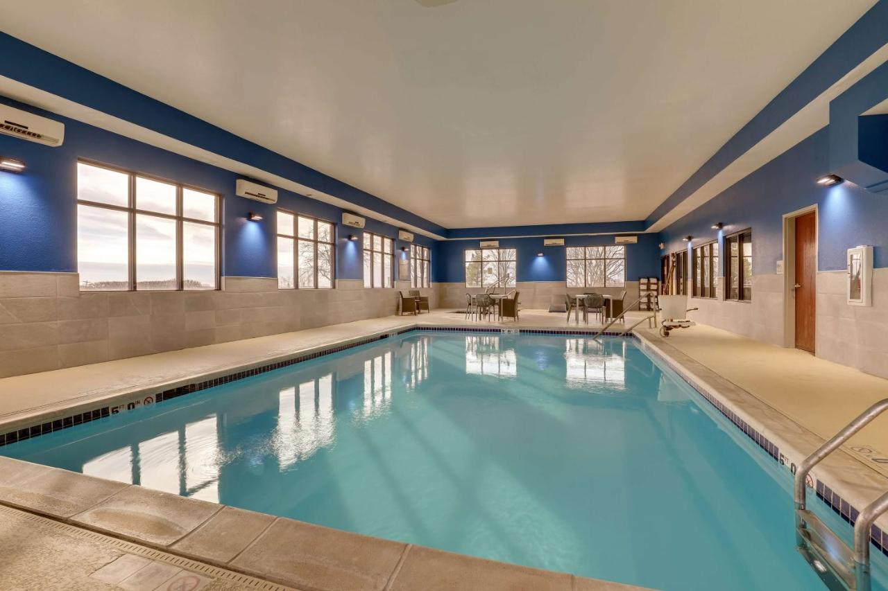  | Hampton Inn & Suites St. Louis - Edwardsville