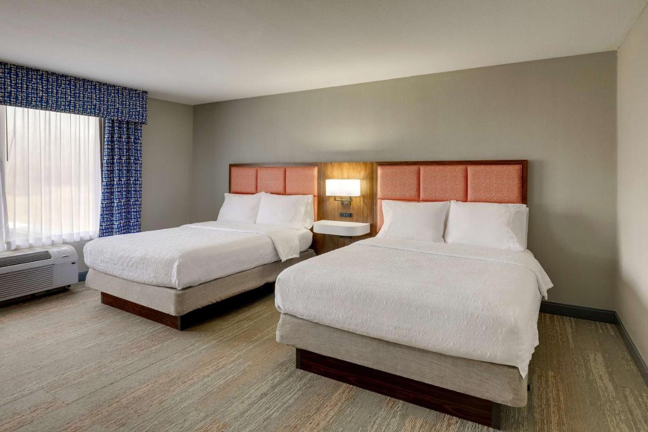  | Hampton Inn & Suites St. Louis - Edwardsville